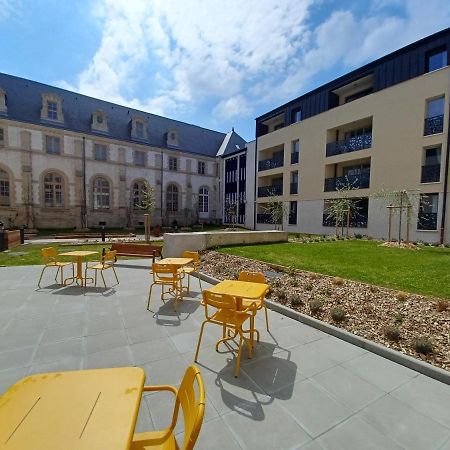 Aparthotel Domitys La Clef Des Arts Châlons-en-Champagne Exterior foto