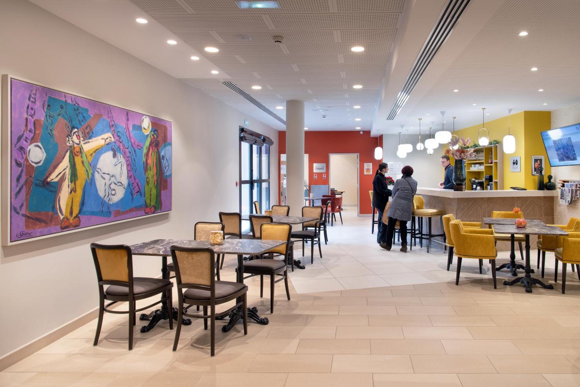 Aparthotel Domitys La Clef Des Arts Châlons-en-Champagne Exterior foto